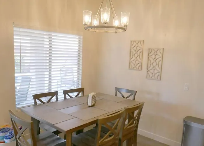 Bright & Fresh Oasis Near Ballpark Holiday home