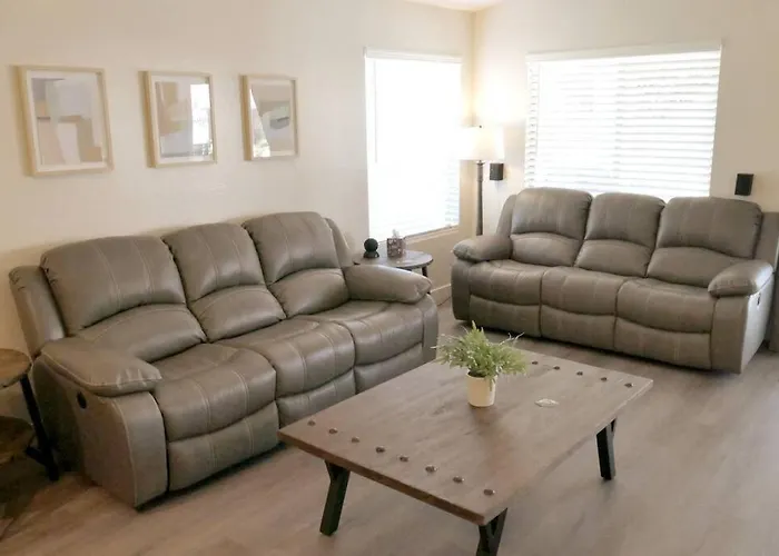 Bright & Fresh Oasis Near Ballpark Holiday home *